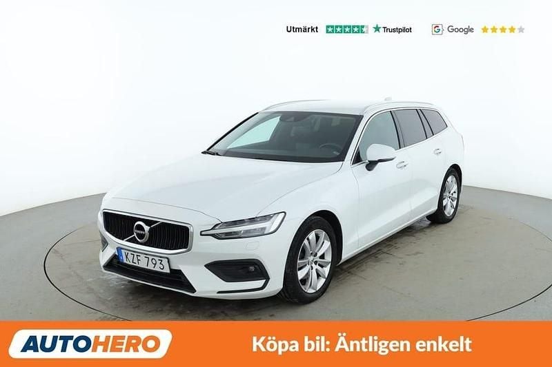 Vit Begagnad 2018 Volvo V60 Momentum Kombi | 204 000 kr (Lite dyr) - Bild 1/4