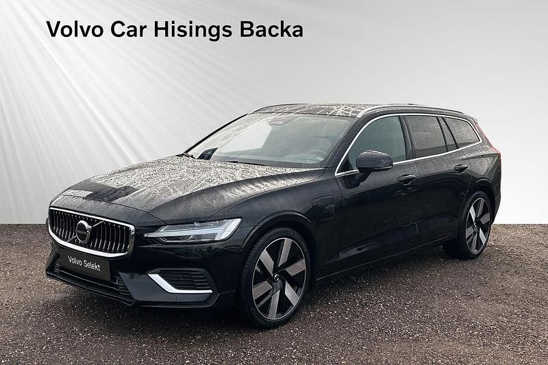 Svart Begagnad 2024 Volvo V60 Kombi | 439 900 kr (Marknadspris) - Bild 1/4