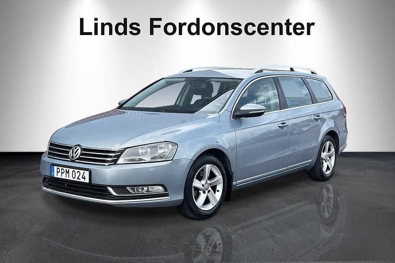 Ljusgrå (grå) Begagnad 2011 VW Passat Kombi | 63 000 kr (Marknadspris) - Bild 1/4