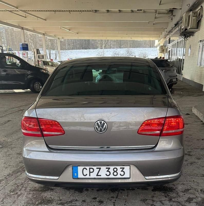 Begagnad VW Passat 150 HK (110 kW) 2012 Ljusbrun metallic