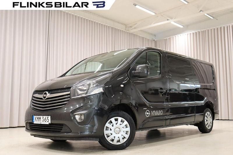 Svart (svart metallic) Begagnad 2018 Opel Vivaro Van | 149 900 kr (Lite dyr) - Bild 1/4