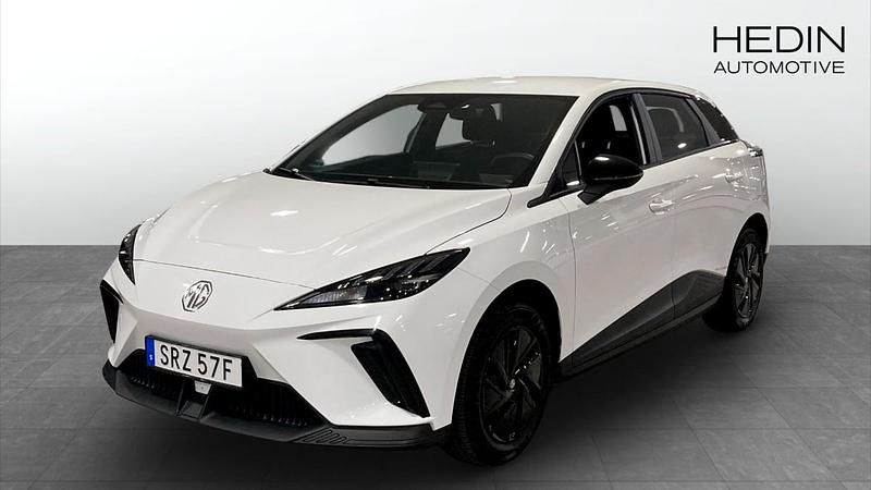 Vit (white) Begagnad 2023 MG MG4 EV Halvkombi | 259 900 kr - Bild 1/4