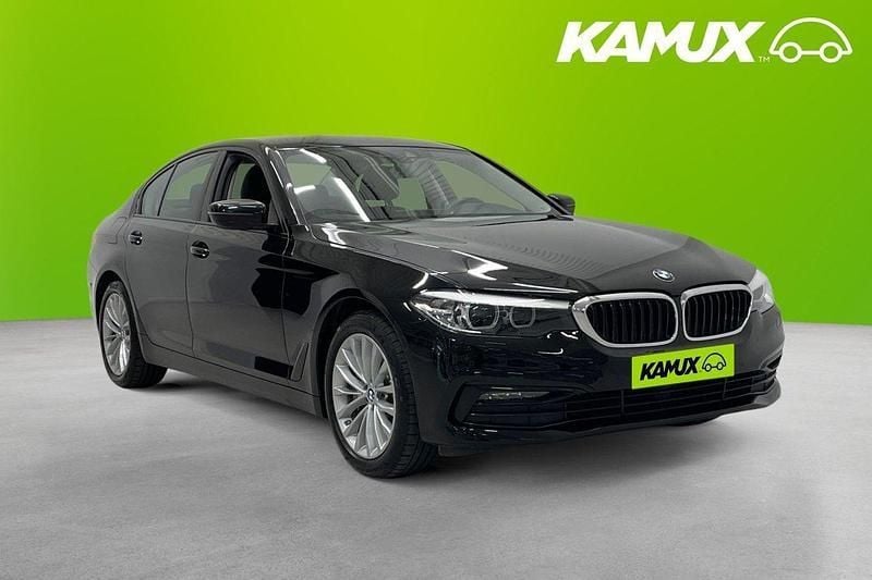 Svart Begagnad 2020 BMW 530e iPerformance Sedan | 299 600 kr (Superpris) - Bild 1/4