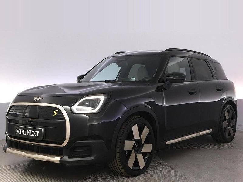 Svart Begagnad 2024 Mini Countryman SUV | 514 900 kr - Bild 1/4