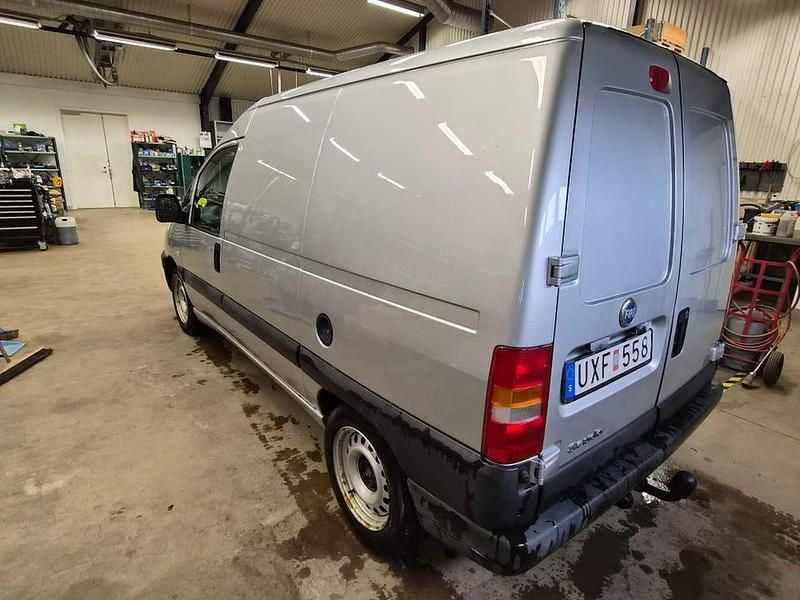 Begagnad Fiat Scudo 109 HK (80 kW) 2004 Van