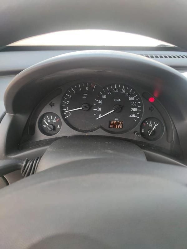 Begagnad Opel Combo 94 HK (69 kW) 2010 Minibuss