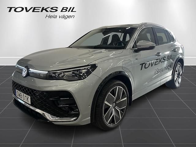 Ny 2026 VW Tiguan R-line SUV | 559 900 kr (Marknadspris) - Bild 1/4