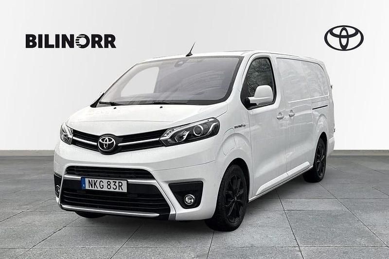 Vit Begagnad 2021 Toyota Proace Van | 329 900 kr (Marknadspris) - Bild 1/4