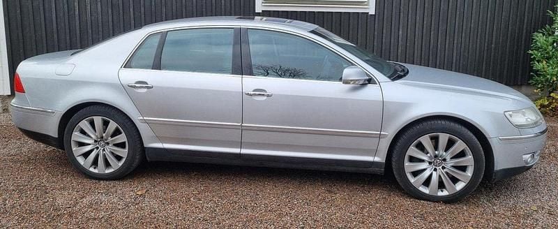 Silver Begagnad 2005 VW Phaeton Sedan | 39 000 kr - Bild 1/4