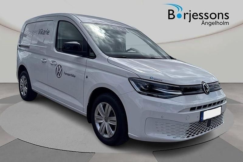 Vit Begagnad 2025 VW Caddy Minibuss | 334 000 kr (Marknadspris) - Bild 1/4