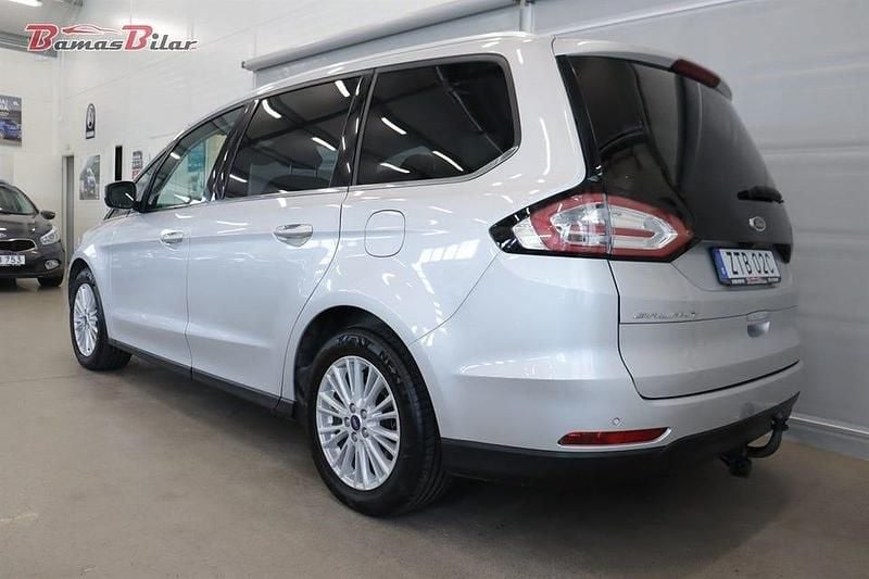 Begagnad Ford Galaxy Titanium 150 HK (110 kW) 2017 Grå Minibuss