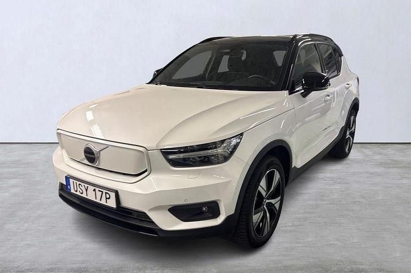 Vit Begagnad 2022 Volvo XC40 Plus SUV | 299 000 kr - Bild 1/4