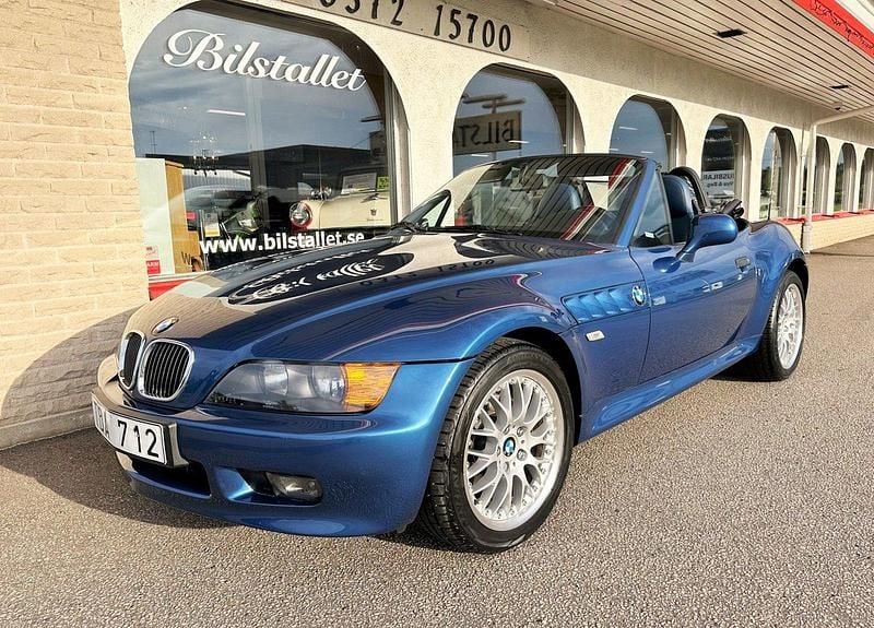 Blå Begagnad 2000 BMW Z3 Cab | 245 000 kr - Bild 1/4