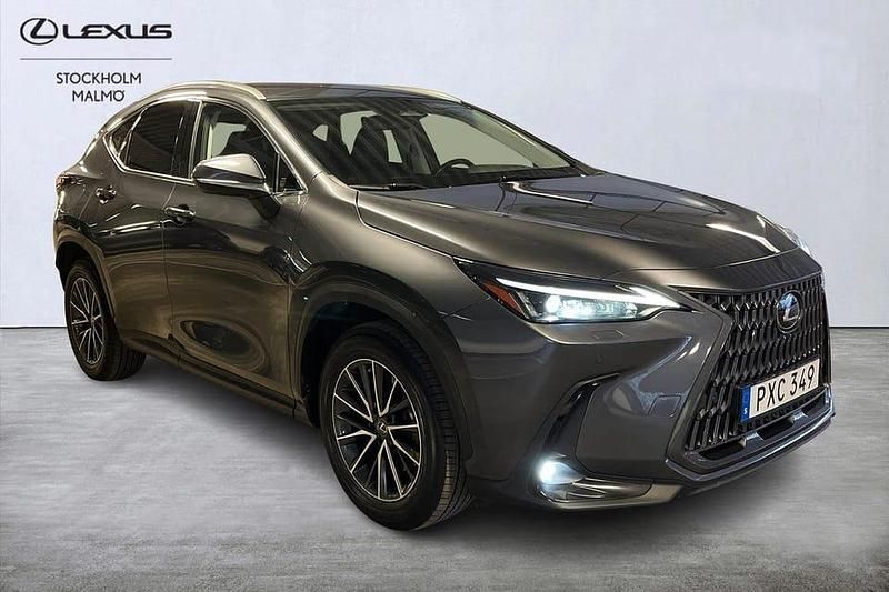Begagnad Lexus NX450h+ Business Edition 313 HK (230 kW) 2022 Grå SUV