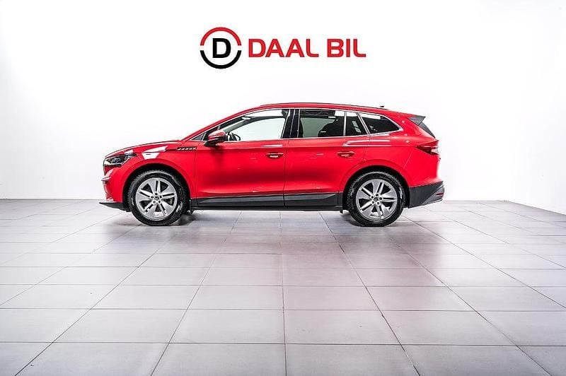 Röd Begagnad 2023 Skoda Enyaq iV Comfort SUV | 324 700 kr (Superpris) - Bild 1/4