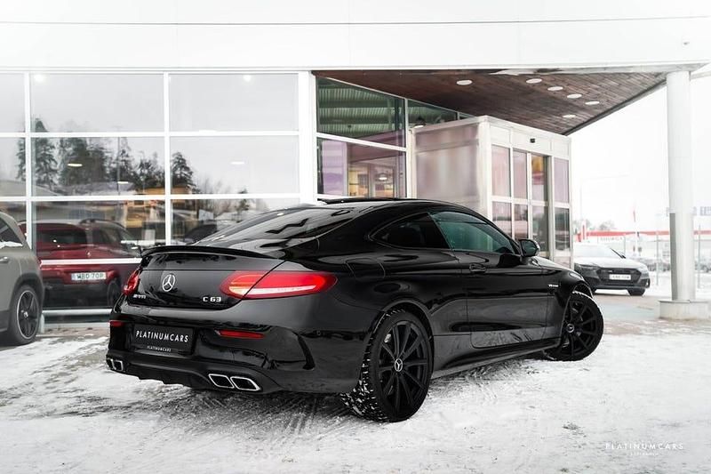 Begagnad Mercedes C63 AMG AMG 475 HK (349 kW) 2018 Svart Sportkupé