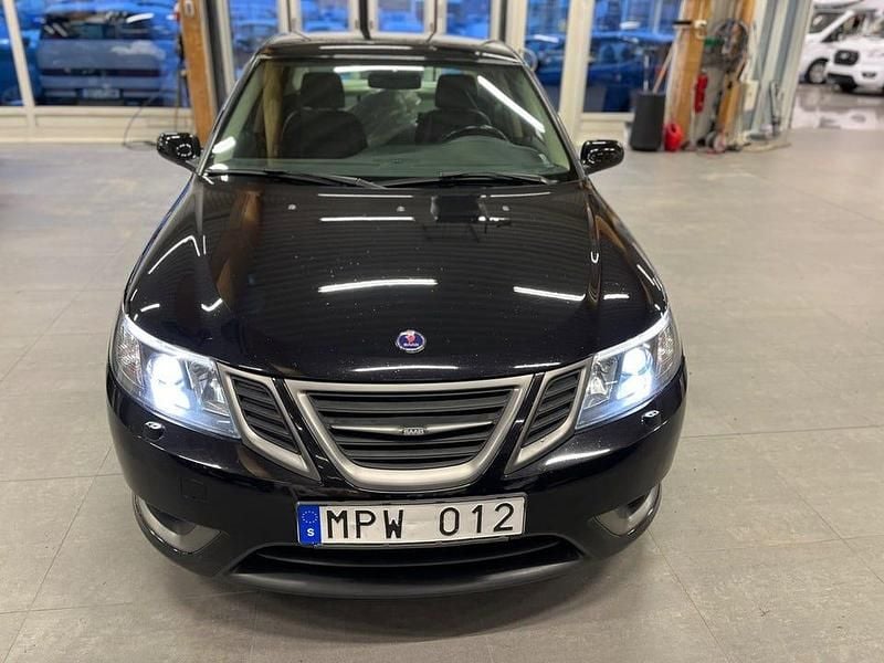 Svart Begagnad 2010 Saab 9-3 Aero Sedan | 64 900 kr (Marknadspris) - Bild 1/4