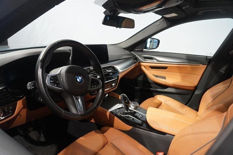 Begagnad BMW 530 Comfort Edition 286 HK (210 kW) 2023 Okänd Kombi