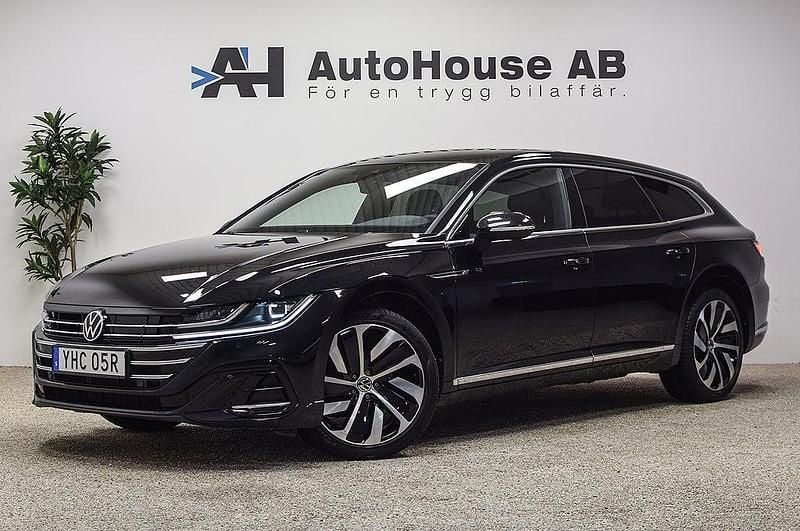 Svart Begagnad 2022 VW Arteon R-line Kombi | 354 000 kr (Marknadspris) - Bild 1/4