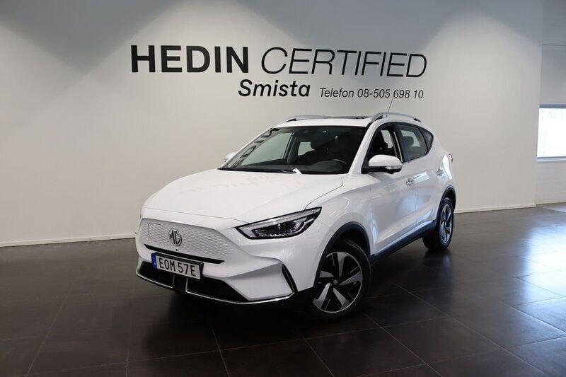 Vit Begagnad 2022 MG ZS Luxury Sedan | 299 900 kr (Dyr) - Bild 1/4