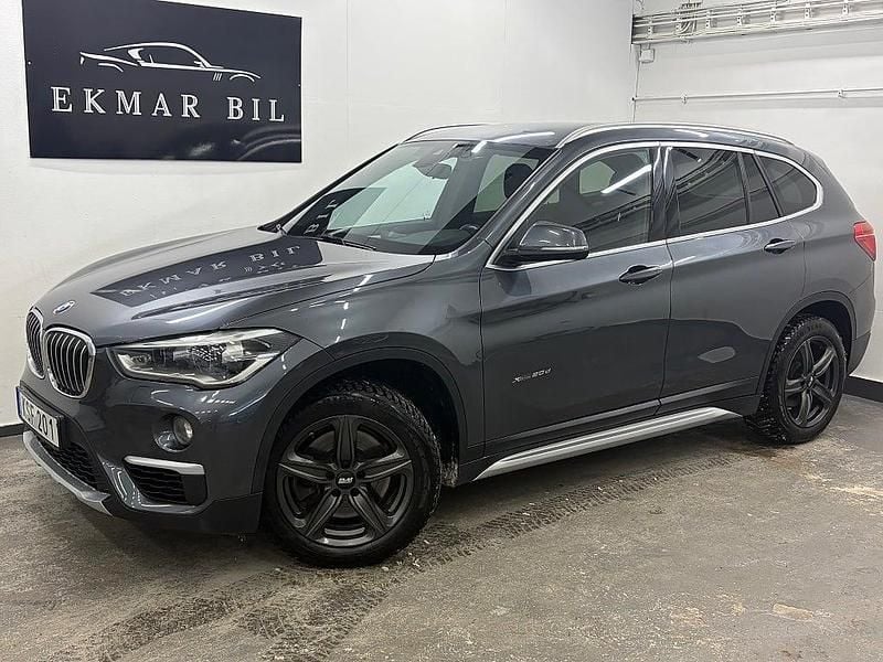 Begagnad BMW X1 xLine 190 HK (139 kW) 2016 Grå SUV