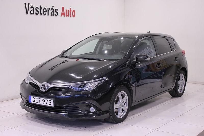 Svart Begagnad 2015 Toyota Auris Active Halvkombi | 85 000 kr (Bra pris) - Bild 1/4
