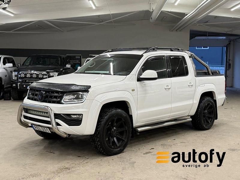 Vit Begagnad 2017 VW Amarok Aventura Pickup | 299 700 kr (Marknadspris) - Bild 1/4
