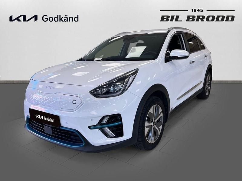 Vit Begagnad 2021 Kia e-Niro 3 SUV | 289 800 kr (Lite dyr) - Bild 1/4