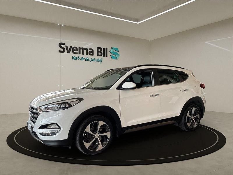 Vit Begagnad 2016 Hyundai Tucson Premium SUV | 199 900 kr (Bra pris) - Bild 1/4