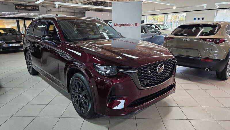Röd (artisan red metallic ) Ny 2024 Mazda CX-80 Homura-Line SUV | 668 300 kr (Lite dyr) - Bild 1/3