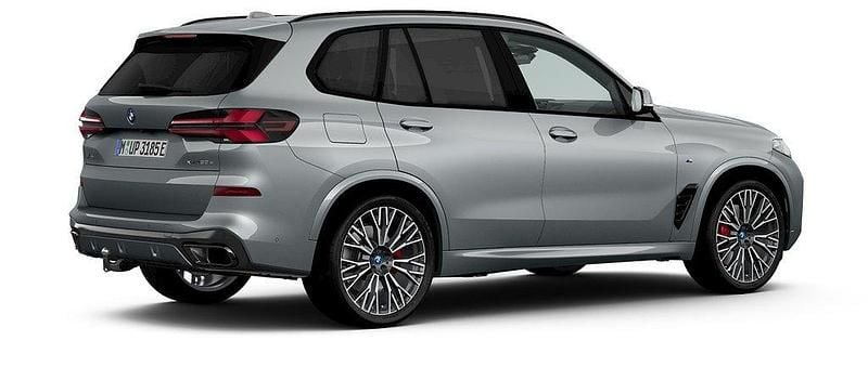 Grå Ny 2025 BMW X5 Comfort Edition SUV | 1 105 800 kr (Bra pris) - Bild 1/2