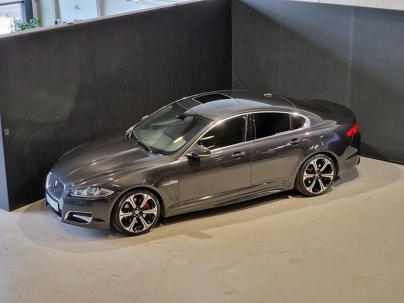 Begagnad Jaguar XF 385 HK (283 kW) 2012 Mörkgrå Sedan