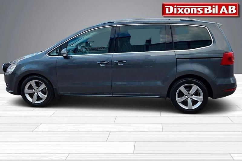 Begagnad VW Sharan 140 HK (102 kW) 2014 Grå Minibuss