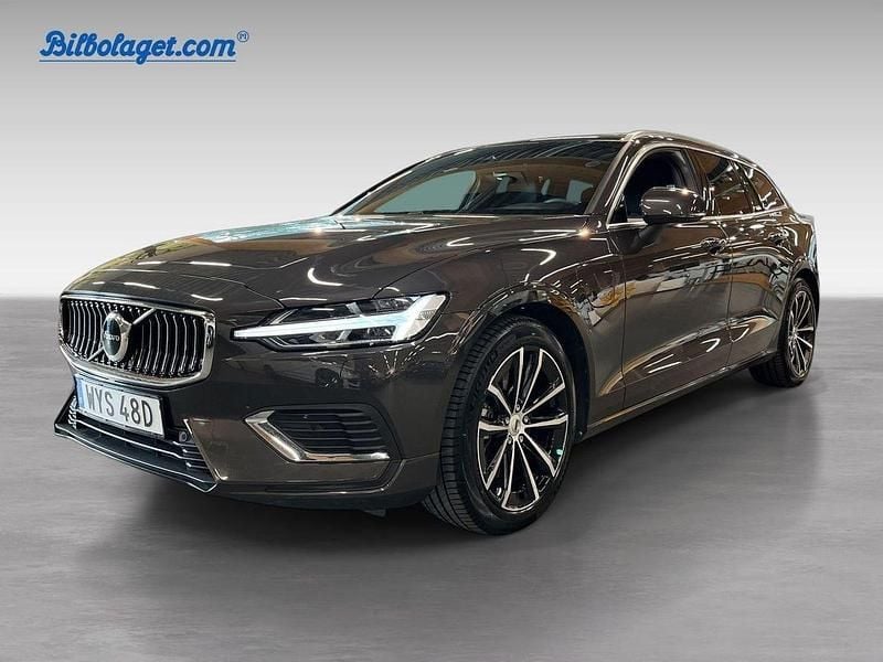 Grå Begagnad 2025 Volvo V60 Plus Kombi | 549 000 kr (Dyr) - Bild 1/4