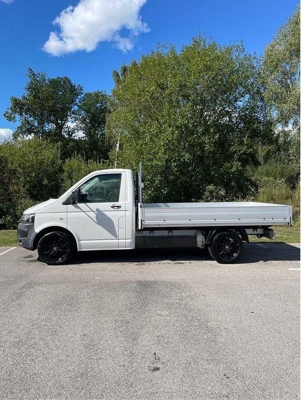 Vit Begagnad 2014 VW T5 Van | 125 000 kr (Marknadspris) - Bild 1/4