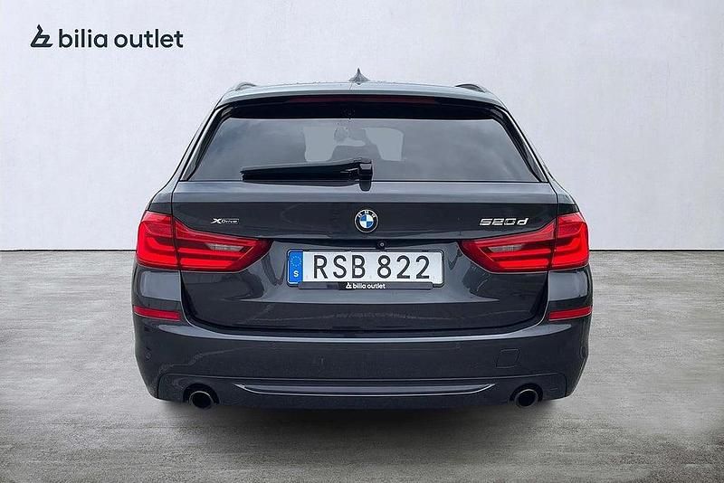 Begagnad BMW 520 Shadowline 191 HK (140 kW) 2017 Grå Kombi
