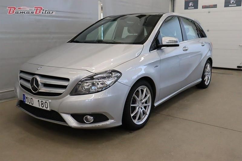 Silver Begagnad 2012 Mercedes B180 Minibuss | 99 900 kr (Marknadspris) - Bild 1/4
