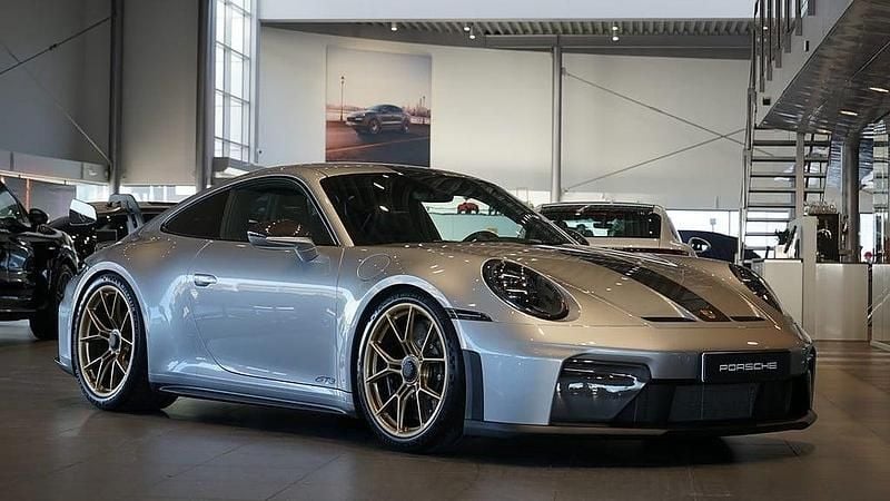 Begagnad Porsche 911 510 HK (375 kW) 2025 Silver