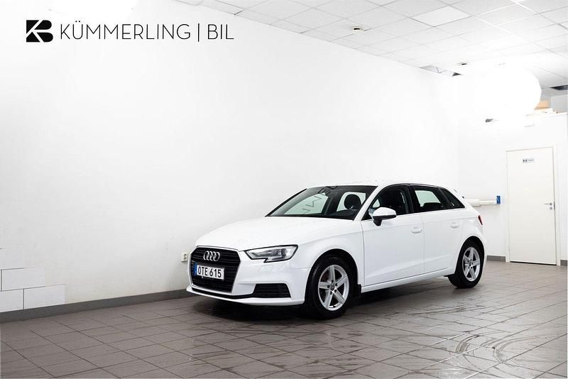 Vit Begagnad 2017 Audi A3 Sportback Halvkombi | 184 900 kr (Marknadspris) - Bild 1/4