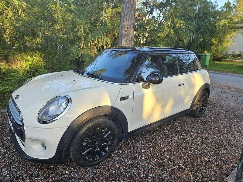 Vit Begagnad 2015 Mini Cooper Halvkombi | 90 000 kr (Superpris) - Bild 1/4