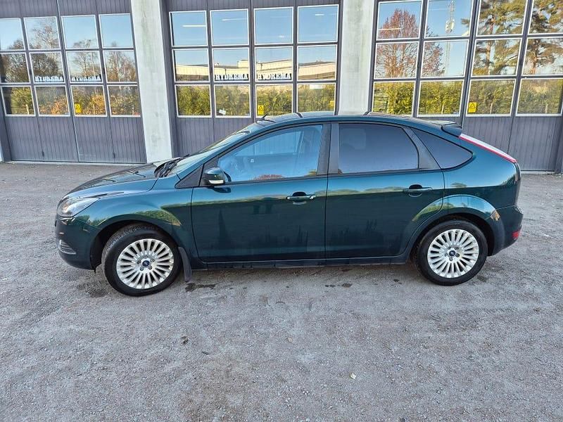 Begagnad 2008 Ford Focus Halvkombi | 17 000 kr (Superpris) - Bild 1/4