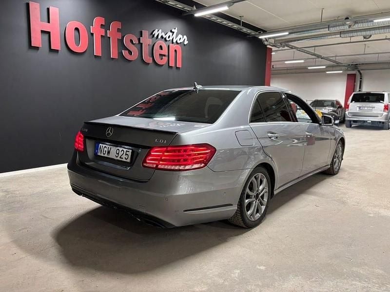 Begagnad Mercedes E220 Avantgarde 170 HK (125 kW) 2013 Silver Sedan