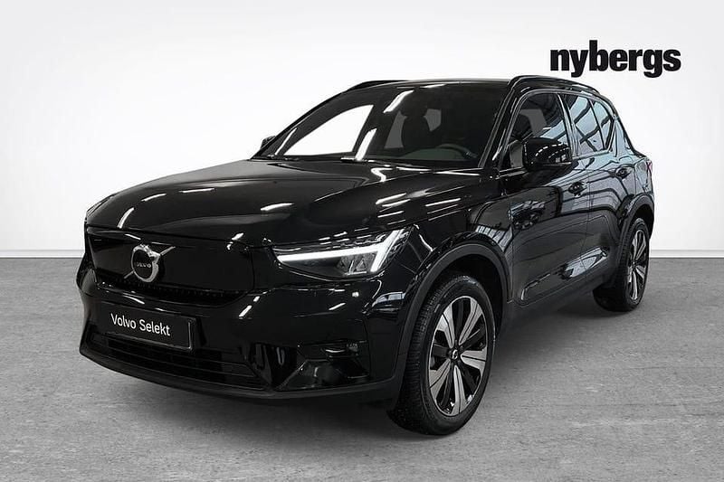 Svart Begagnad 2023 Volvo XC40 Plus SUV | 319 900 kr (Superpris) - Bild 1/4