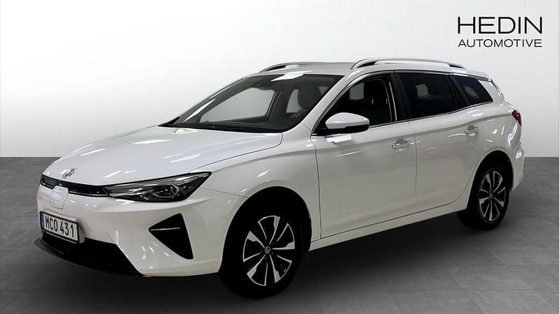 Vit (white) Begagnad 2022 MG MG5 EV Comfort Kombi | 264 900 kr (Dyr) - Bild 1/4