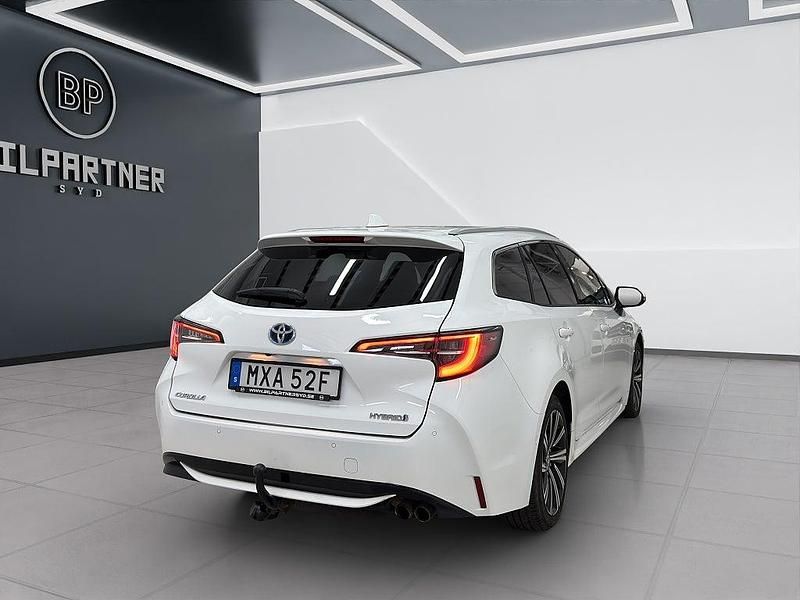 Begagnad Toyota Corolla Style 184 HK (135 kW) 2021 Vit Kombi