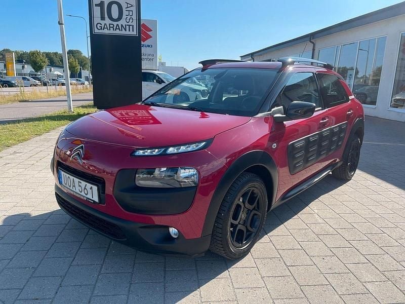 Röd Begagnad 2016 Citroën C4 Cactus PureTech Halvkombi | 86 000 kr (Marknadspris) - Bild 1/4