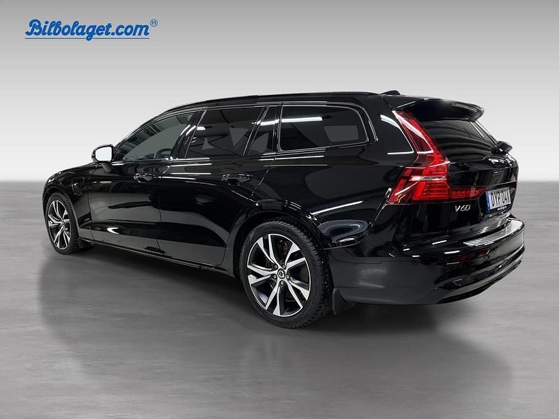 Begagnad Volvo V60 Plus 349 HK (256 kW) 2026 Svart Kombi