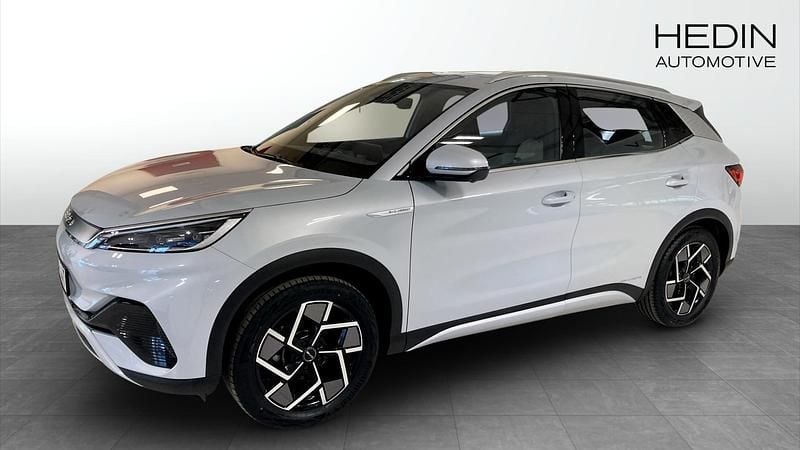 Vit (white) Begagnad 2022 BYD Atto 3 Design SUV | 289 900 kr (Marknadspris) - Bild 1/4