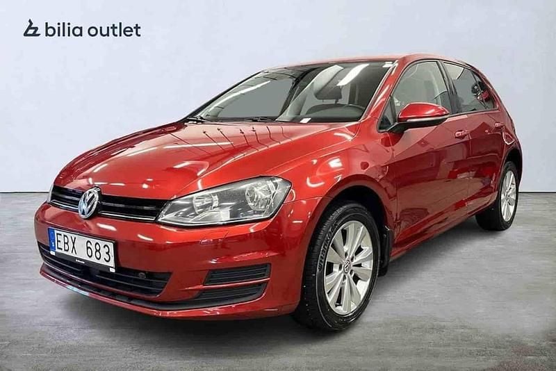Röd Begagnad 2014 VW Golf VII Halvkombi | 119 900 kr (Bra pris) - Bild 1/1