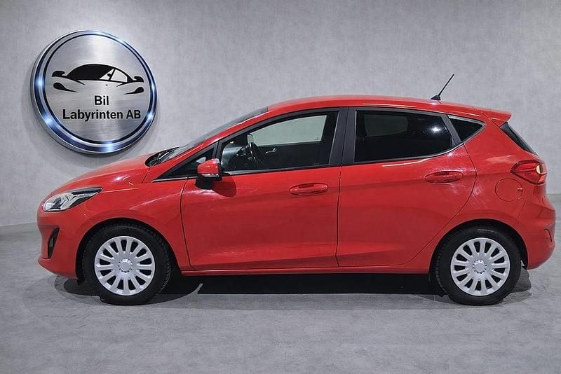 Begagnad Ford Fiesta Trend 101 HK (74 kW) 2019 Röd Halvkombi